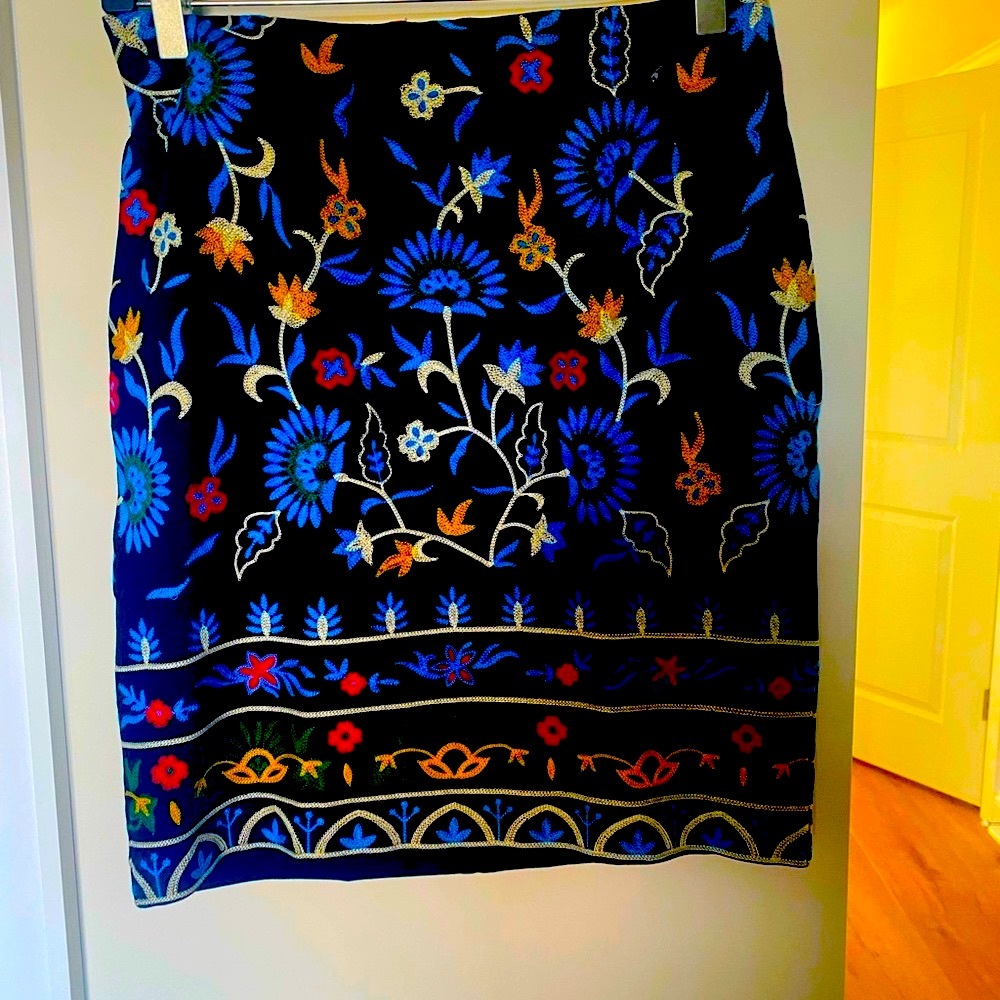 Beautiful embroidered skirt! New!